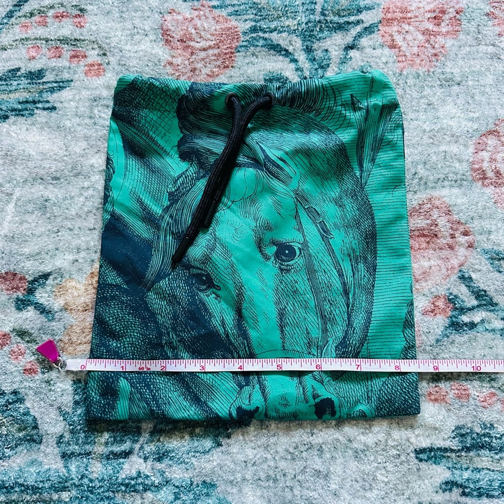 8.5x9” Drawstring Dust Bag - Picture 2 of 4